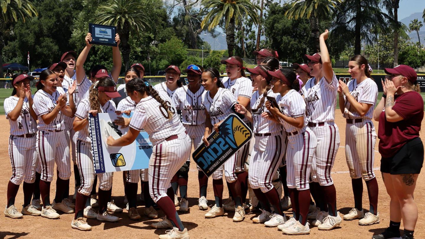 Media masthead - UofR Women's Softball team